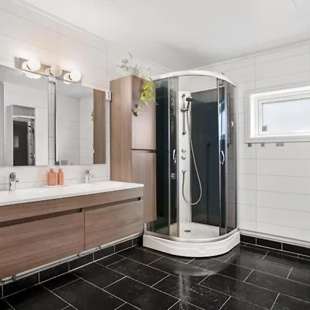 Villa House With Iconic View Tromso