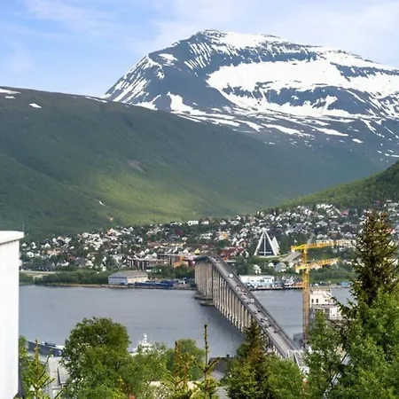 House With Iconic View Villa